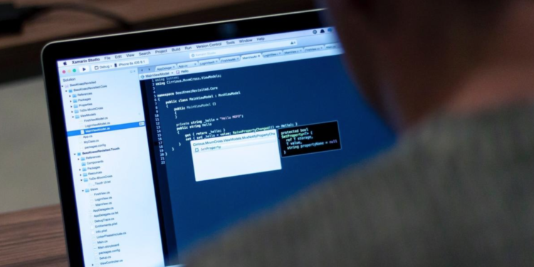 QuickBooks Online vs QuickBooks Desktop? Which one is right for you?