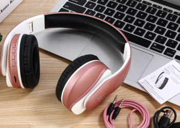 Should you go for wireless headphones or wired headphones?