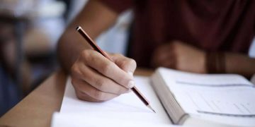 Pass Your Australian Citizenship Test Easily by Regularly Attempting Practice Tests