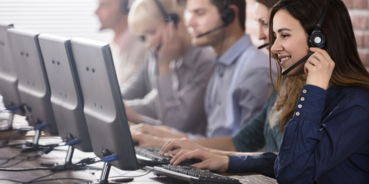 Top factors in evaluating when choosing a call centre service