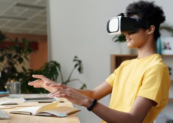 Difference between AR and VR