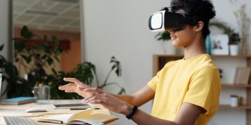 Difference between AR and VR