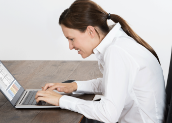 What are the benefits of a kneeling chair?