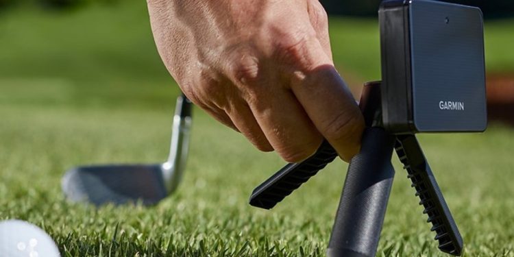 5 Reasons Why Gamin Approach R10 Is The Best Entry Level Golf Simulator