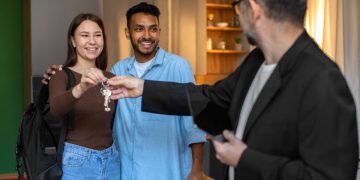 4 Things to Ask Before Buying a Condo