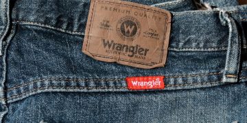 Exploring the Outback in Style How Wrangler Jeans Define Kimberley Country Fashion