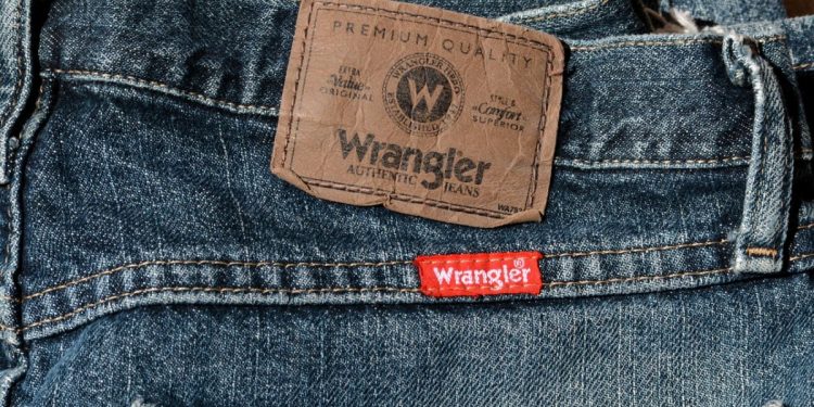 Exploring the Outback in Style How Wrangler Jeans Define Kimberley Country Fashion