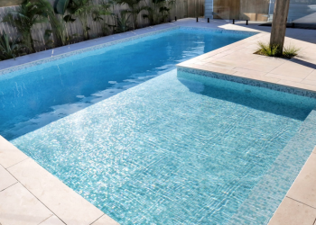 Swimming Pool Tiles for You to Jazz Up Your Pool