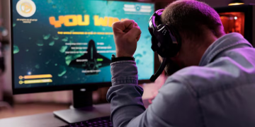 What It Takes to Build a Winning Online Game