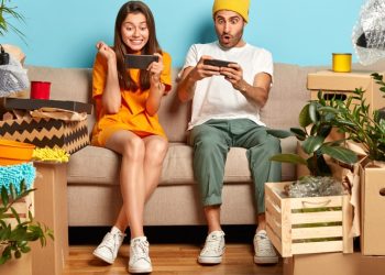 Quick Online Phone Games You Can Play on Moving Day