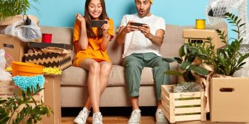 Quick Online Phone Games You Can Play on Moving Day