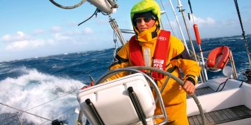 How to Handle Heavy Weather While Sailing