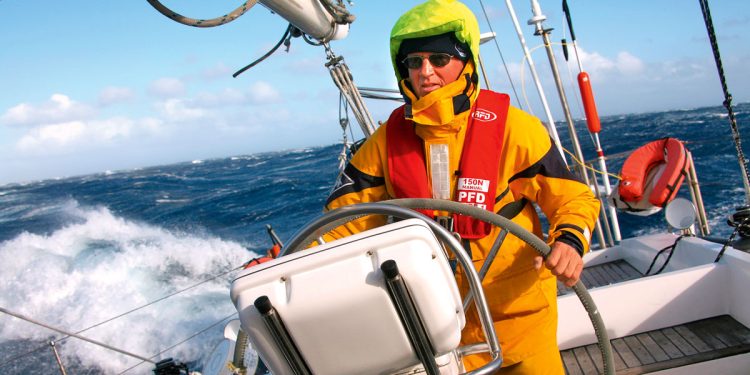 How to Handle Heavy Weather While Sailing